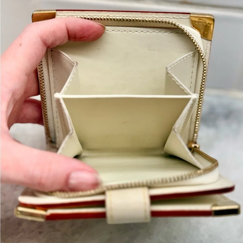LOUIS VUITTON Unisex Suhali Goatskin Leather Compact Zip Bifold Wallet Ivory